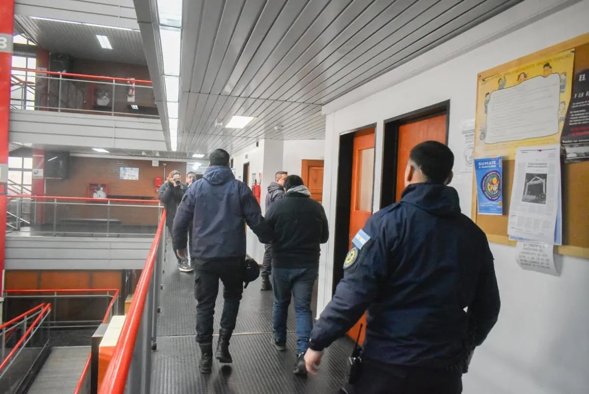PIDEN JUICIO POR JURADOS AL DOCENTE ACUSADO DE ABUSOS DE SAN ANTONIO OESTE